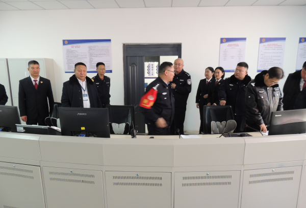 ��쳤���뿴��������ָ����פ��칤�� ��ʵ��������ְ����